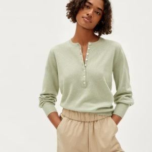 Everlane The Cashmere Henley Sweater in Laurel, size L